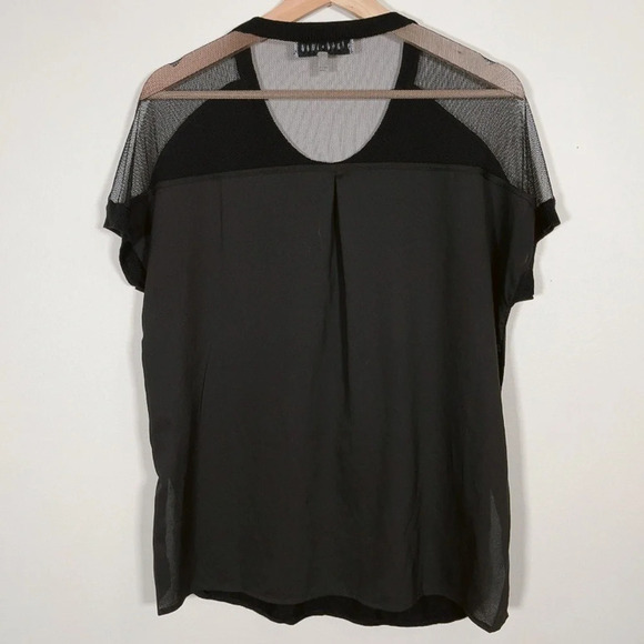 🌟✨2 for $30 ✨🌟 John + Jenn Mesh Shoulder Short Sleeve T-shirt - Picture 9 of 9